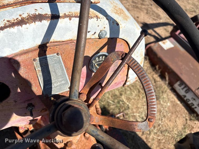 image for item IE9224 Ford 8N tractor