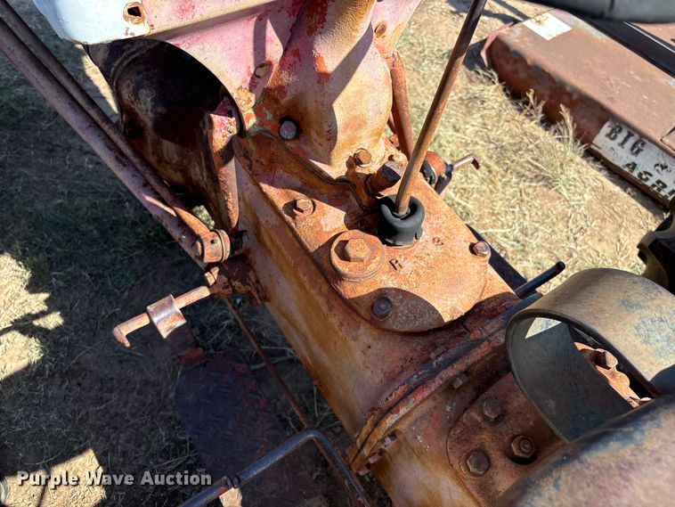 image for item IE9224 Ford 8N tractor