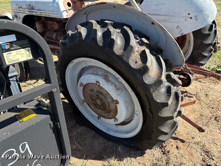 image for item IE9224 Ford 8N tractor