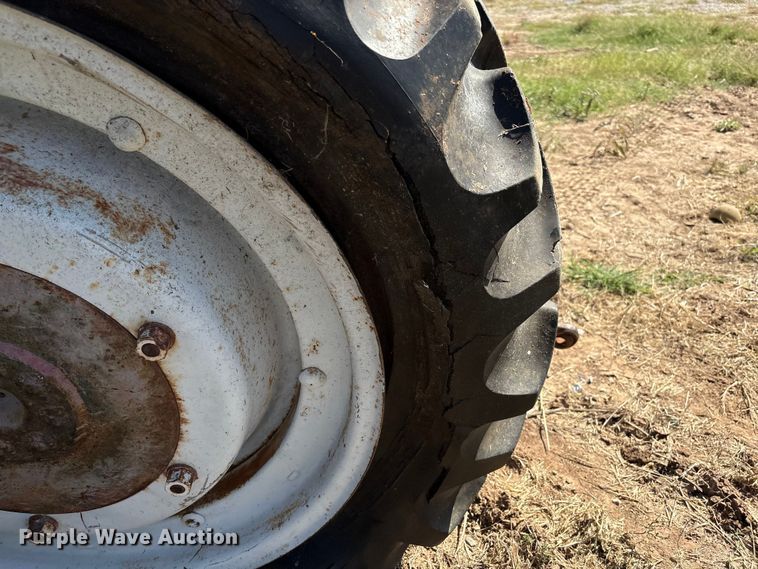 image for item IE9224 Ford 8N tractor