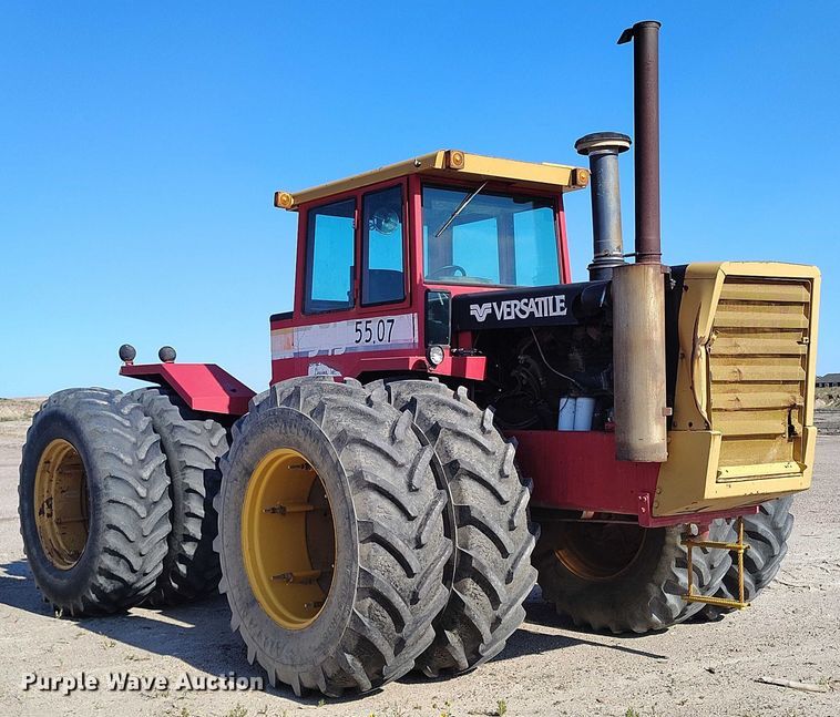 image for item IP9656 1984 Versatile 945 4WD tractor