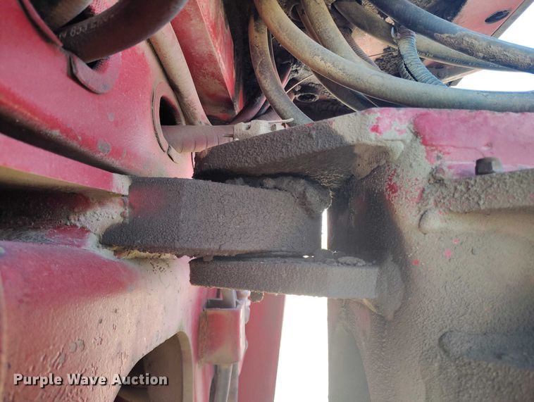 image for item IP9656 1984 Versatile 945 4WD tractor