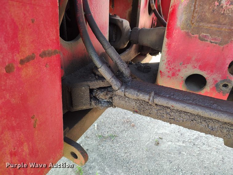 image for item IP9656 1984 Versatile 945 4WD tractor