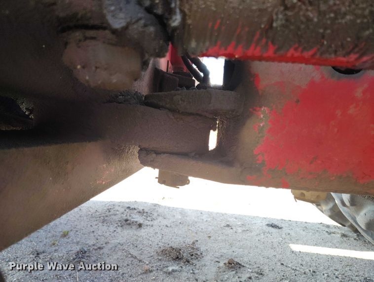 image for item IP9656 1984 Versatile 945 4WD tractor