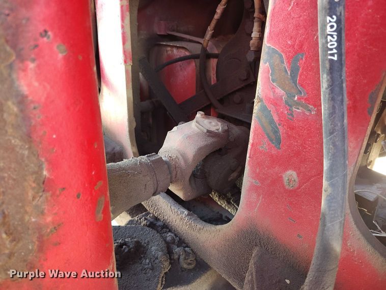 image for item IP9656 1984 Versatile 945 4WD tractor