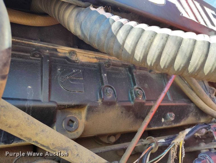 image for item IP9656 1984 Versatile 945 4WD tractor