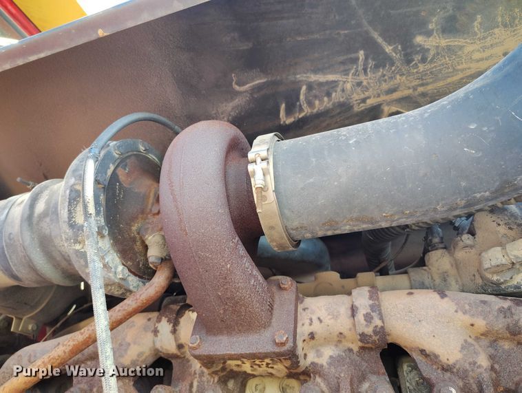 image for item IP9656 1984 Versatile 945 4WD tractor