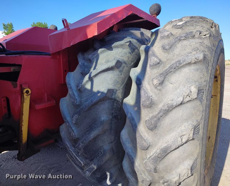 image for item IP9656 1984 Versatile 945 4WD tractor