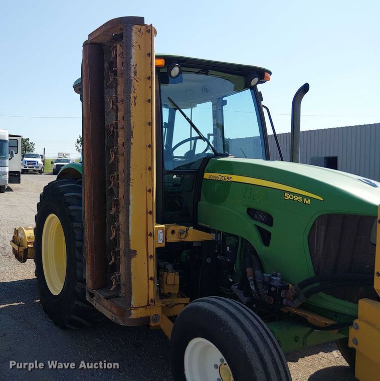 image for item NU9729 John Deere 5095M MFWD tractor