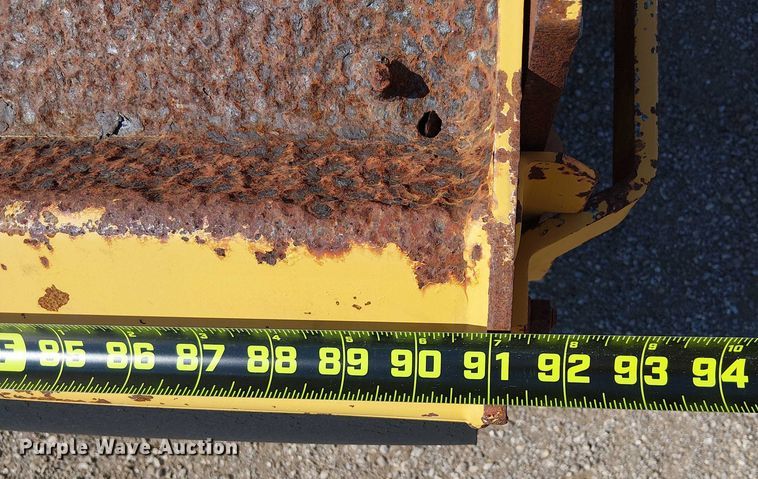 image for item NU9729 John Deere 5095M MFWD tractor