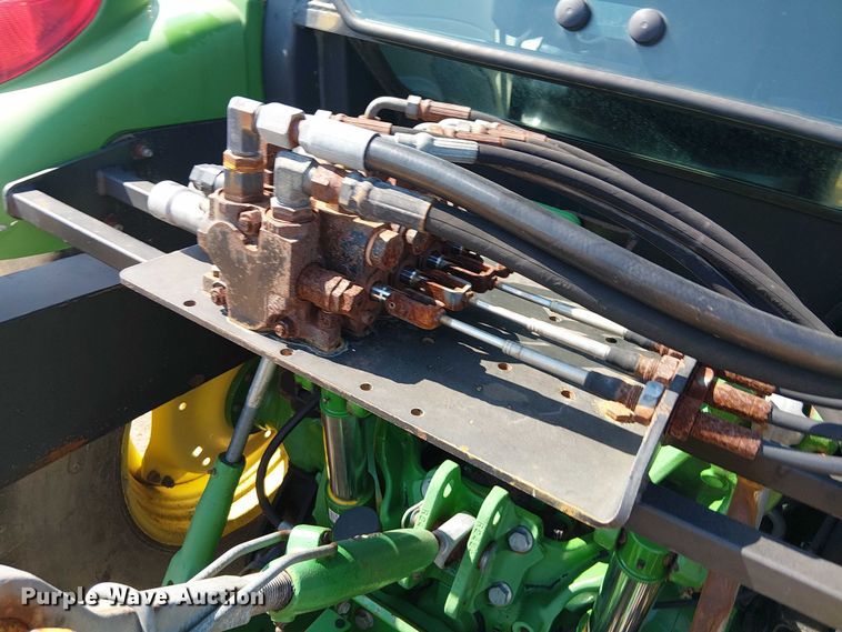 image for item NU9729 John Deere 5095M MFWD tractor