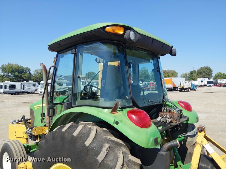 image for item NU9729 John Deere 5095M MFWD tractor