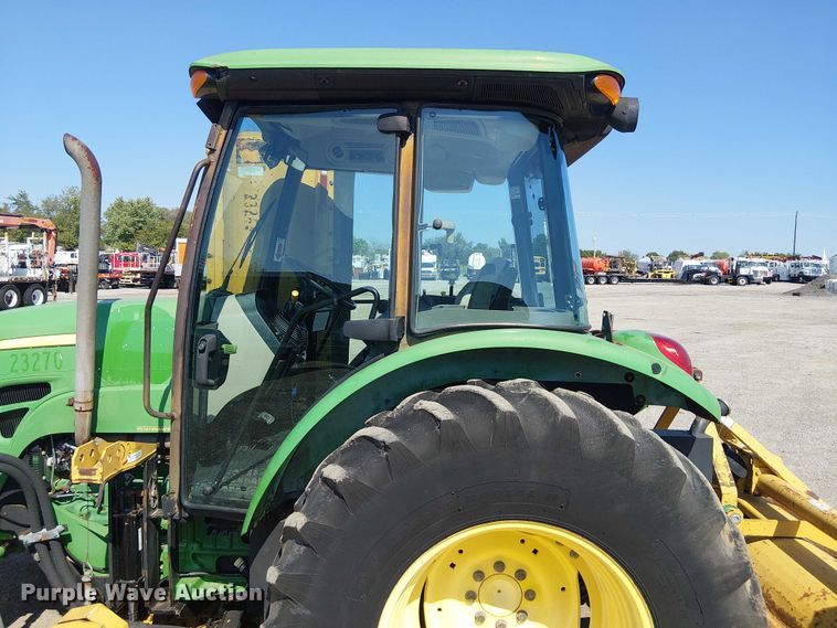 image for item NU9729 John Deere 5095M MFWD tractor
