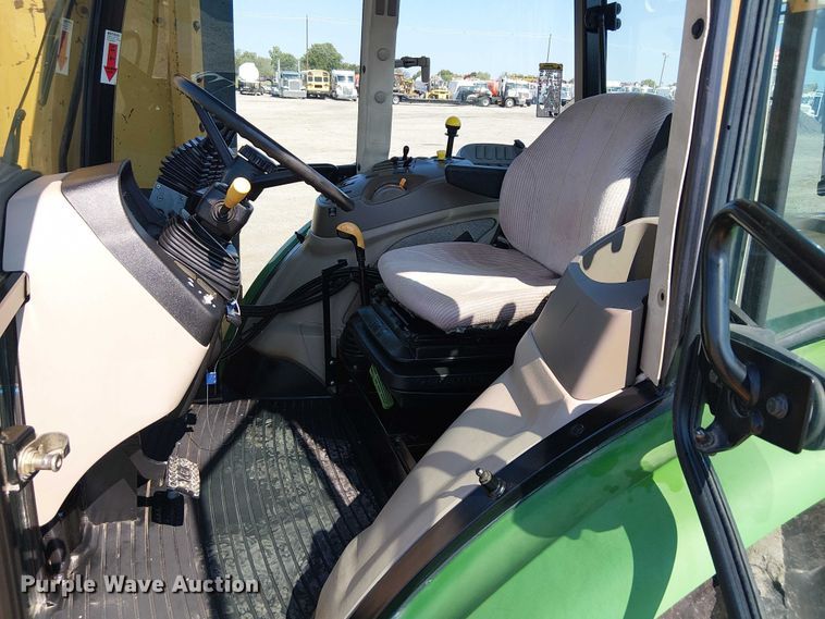 image for item NU9729 John Deere 5095M MFWD tractor