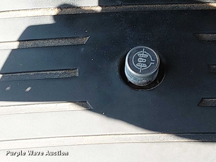 image for item NU9729 John Deere 5095M MFWD tractor