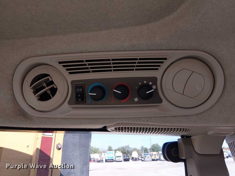 image for item NU9729 John Deere 5095M MFWD tractor