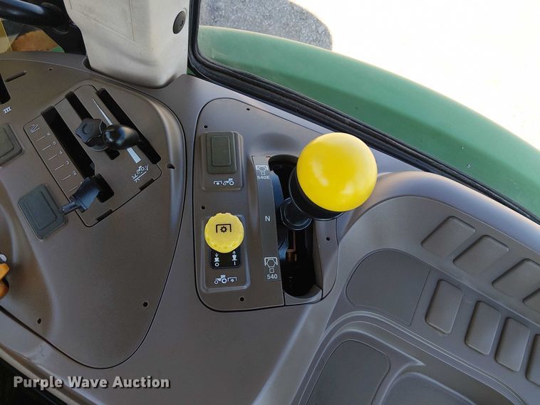 image for item NU9729 John Deere 5095M MFWD tractor