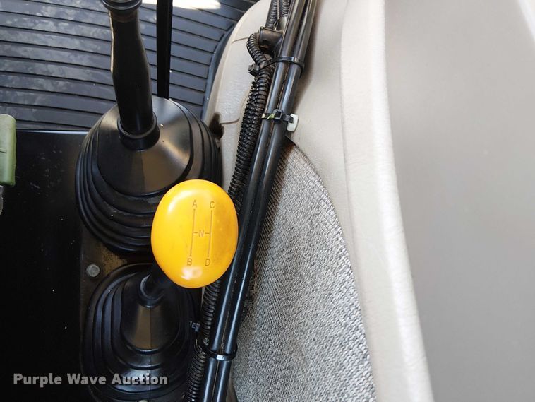 image for item NU9729 John Deere 5095M MFWD tractor