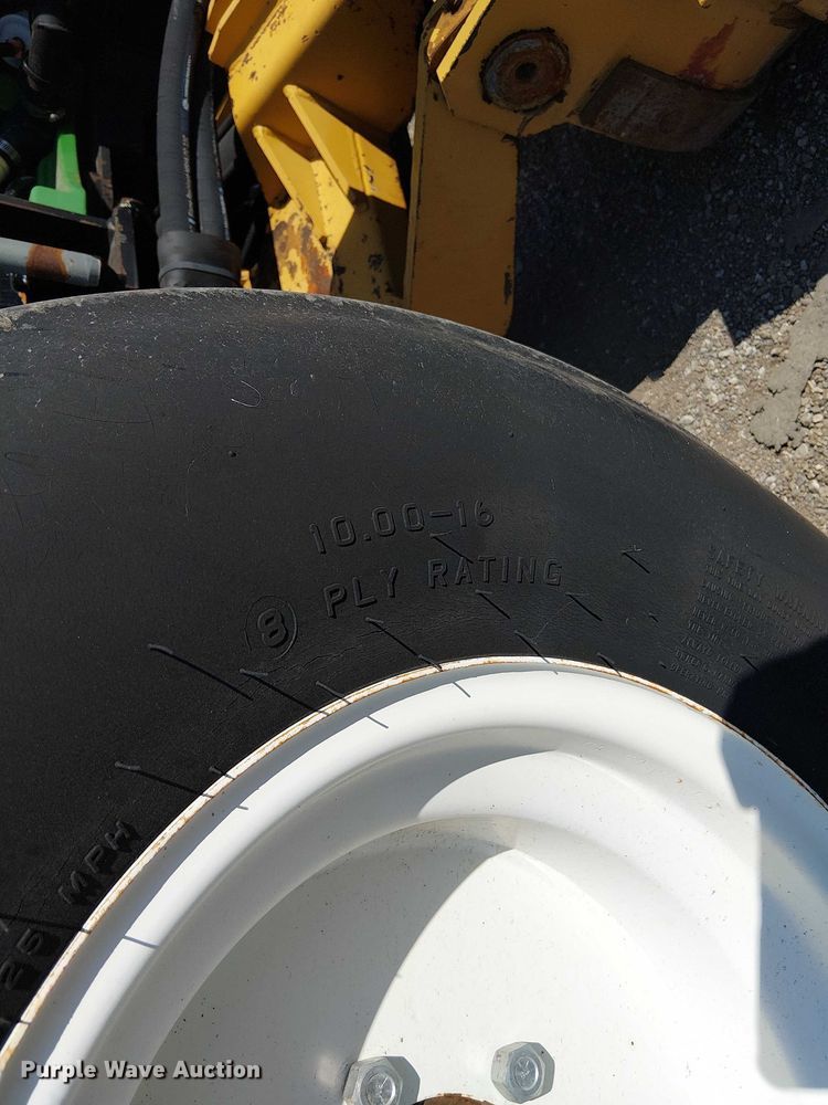 image for item NU9729 John Deere 5095M MFWD tractor