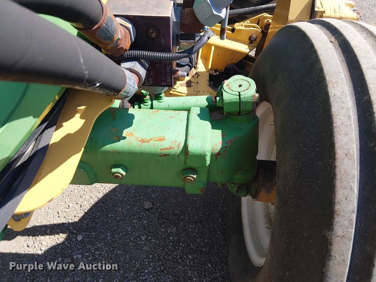 image for item NU9729 John Deere 5095M MFWD tractor