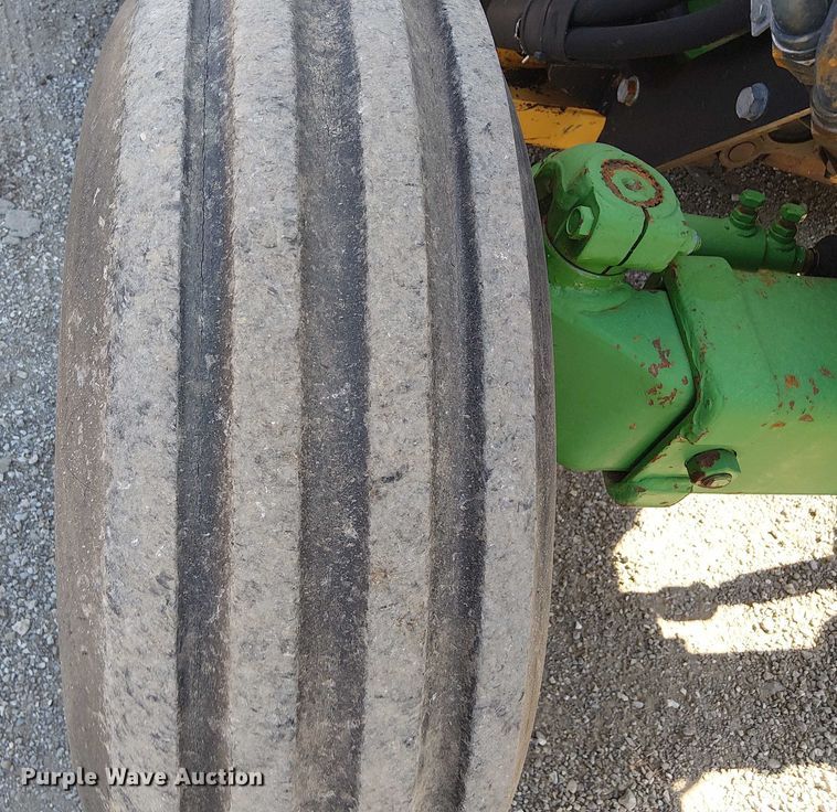 image for item NU9729 John Deere 5095M MFWD tractor