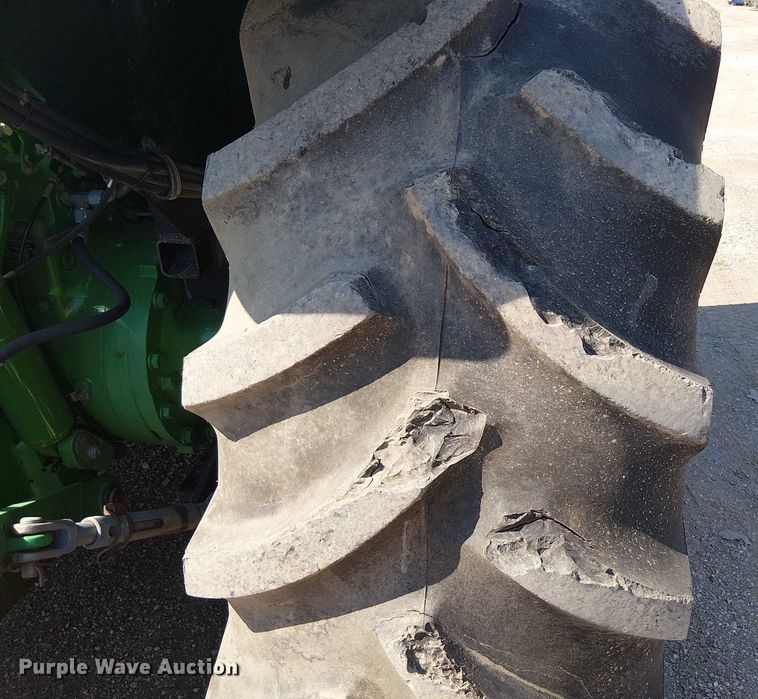 image for item NU9729 John Deere 5095M MFWD tractor