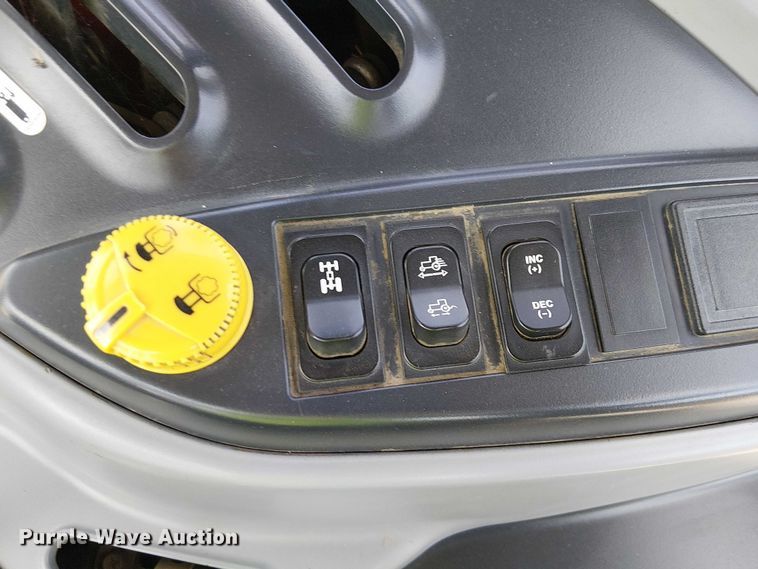 image for item YA0831 2017 Kioti PX1153 MFWD tractor