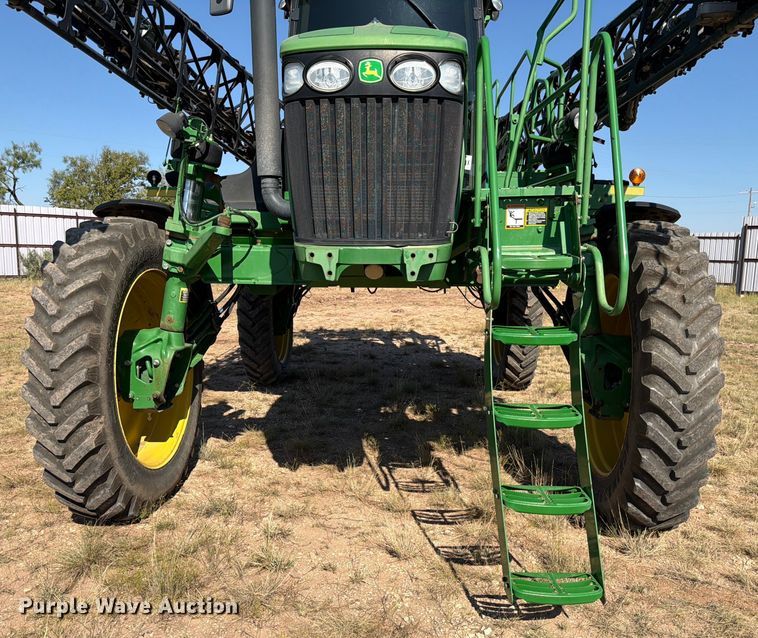 image for item YA1145 2010 John Deere 4730 sprayer