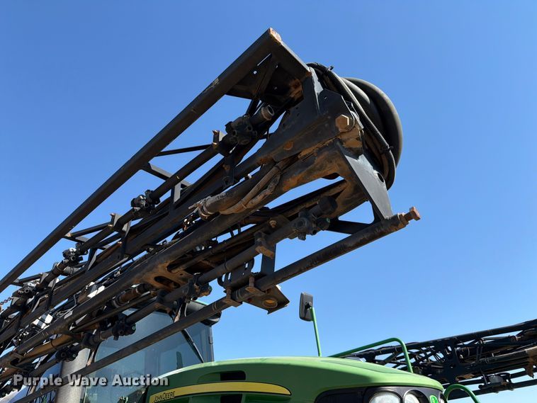 image for item YA1145 2010 John Deere 4730 sprayer