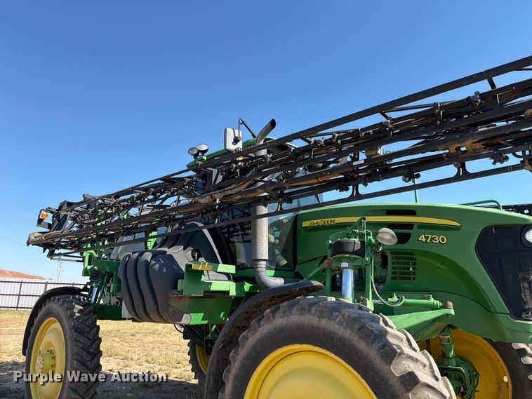 image for item YA1145 2010 John Deere 4730 sprayer