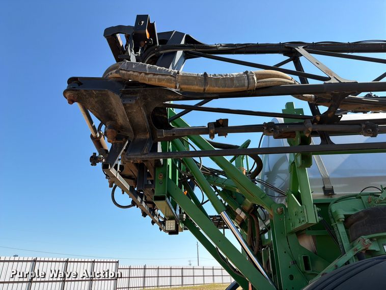 image for item YA1145 2010 John Deere 4730 sprayer