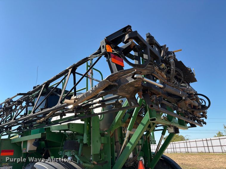 image for item YA1145 2010 John Deere 4730 sprayer