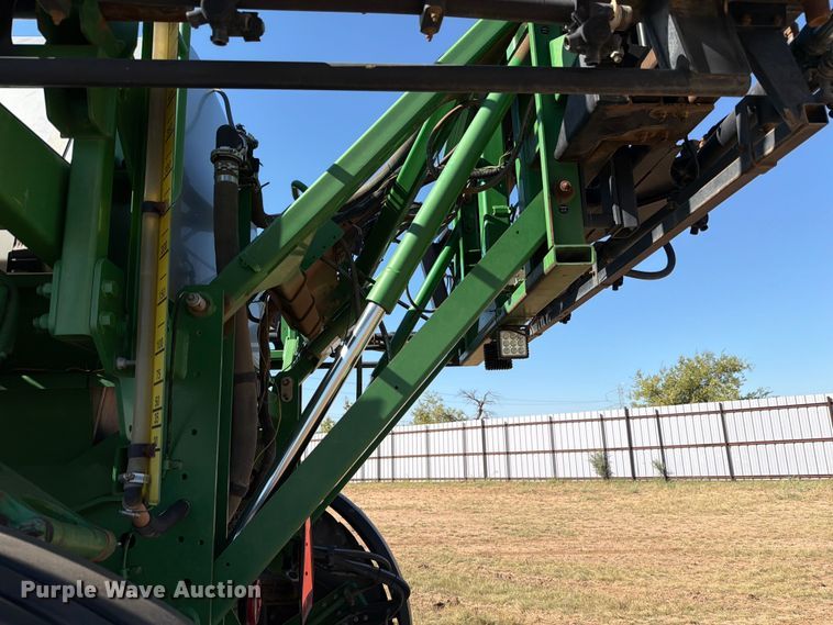 image for item YA1145 2010 John Deere 4730 sprayer