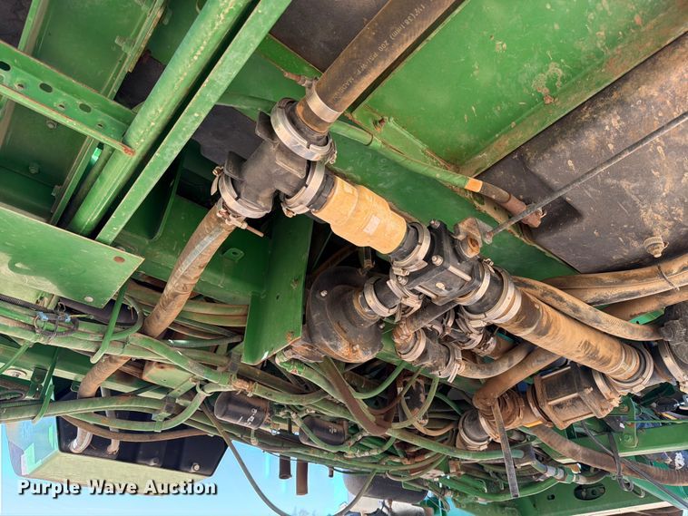 image for item YA1145 2010 John Deere 4730 sprayer