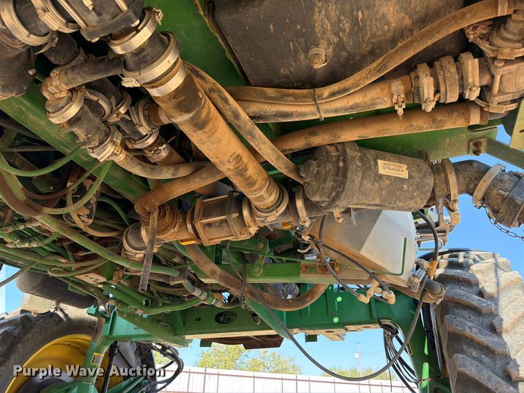 image for item YA1145 2010 John Deere 4730 sprayer