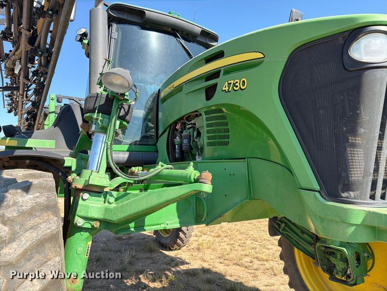 image for item YA1145 2010 John Deere 4730 sprayer