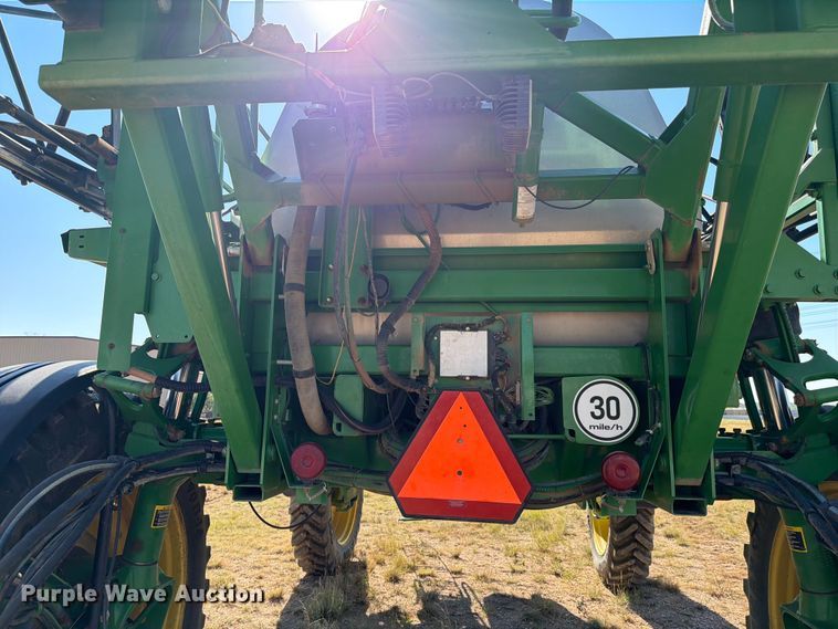 image for item YA1145 2010 John Deere 4730 sprayer