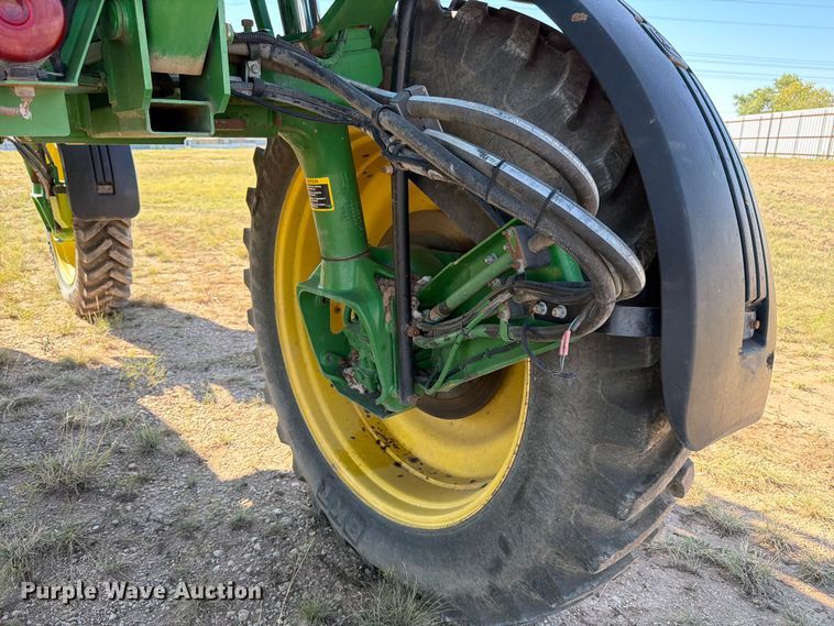 image for item YA1145 2010 John Deere 4730 sprayer