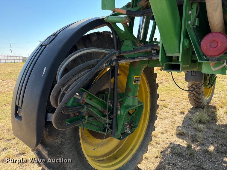 image for item YA1145 2010 John Deere 4730 sprayer