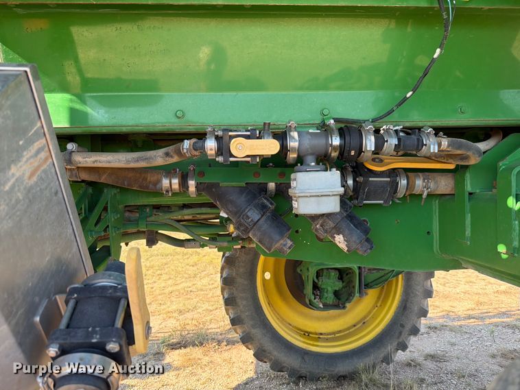 image for item YA1145 2010 John Deere 4730 sprayer