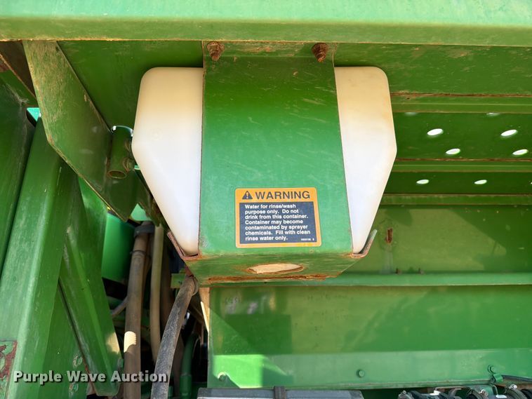 image for item YA1145 2010 John Deere 4730 sprayer