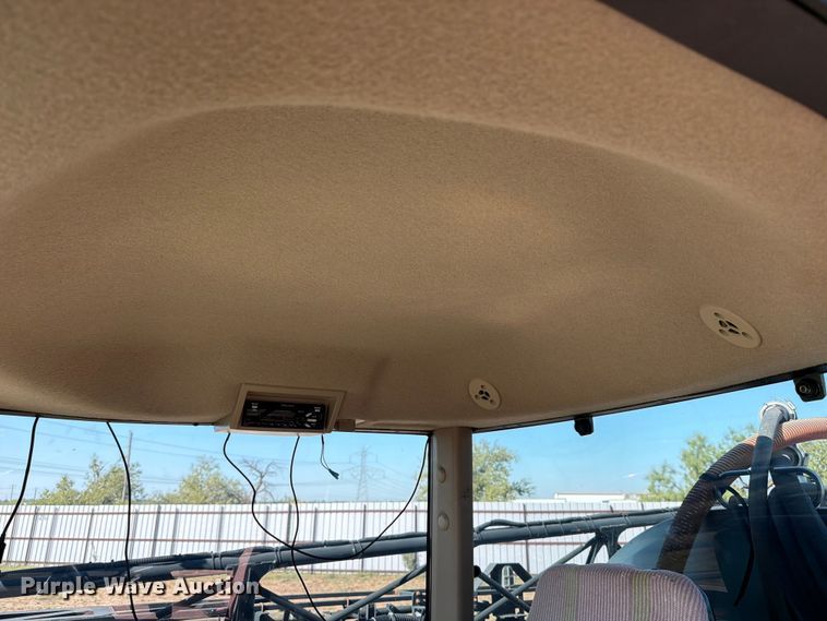 image for item YA1145 2010 John Deere 4730 sprayer