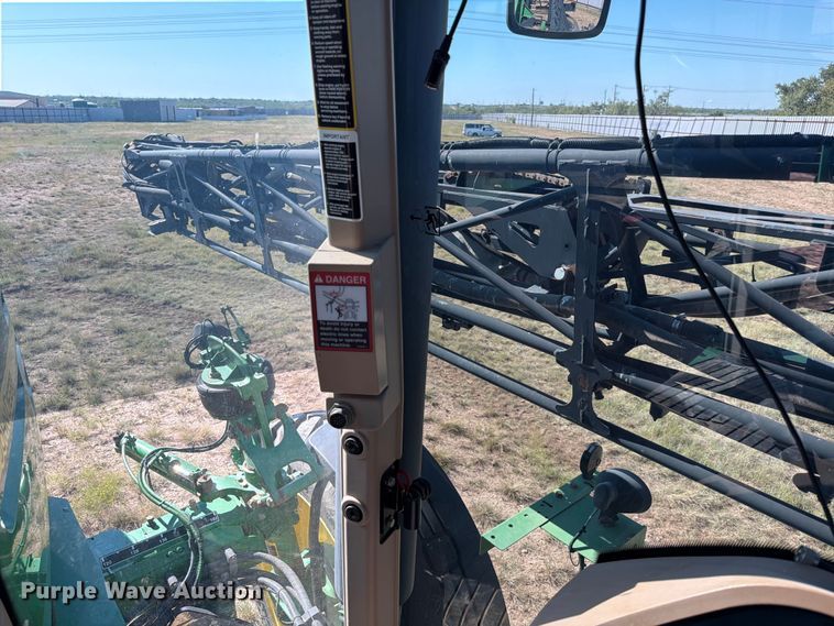 image for item YA1145 2010 John Deere 4730 sprayer