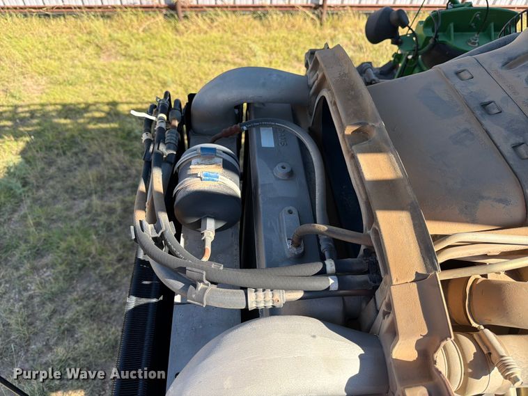 image for item YA1145 2010 John Deere 4730 sprayer