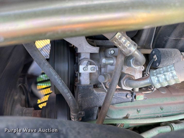 image for item YA1145 2010 John Deere 4730 sprayer