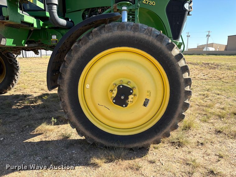 image for item YA1145 2010 John Deere 4730 sprayer