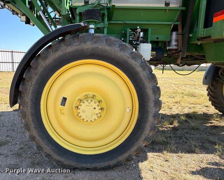 image for item YA1145 2010 John Deere 4730 sprayer