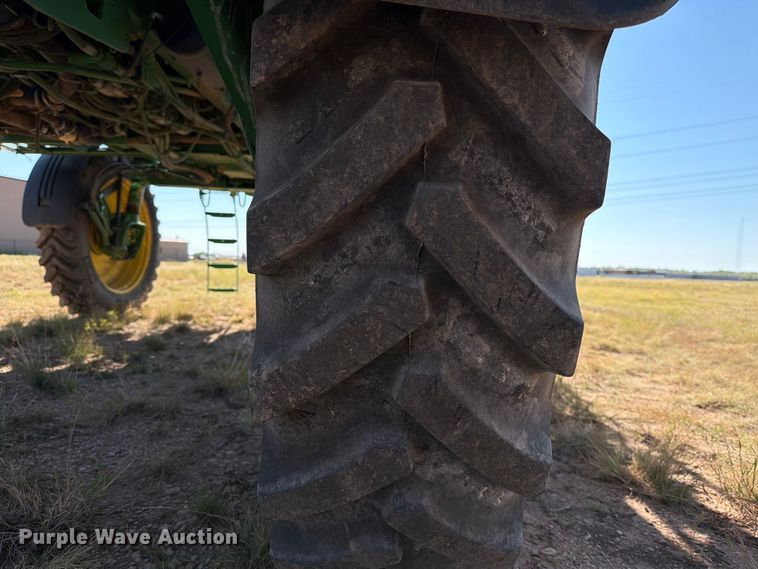 image for item YA1145 2010 John Deere 4730 sprayer
