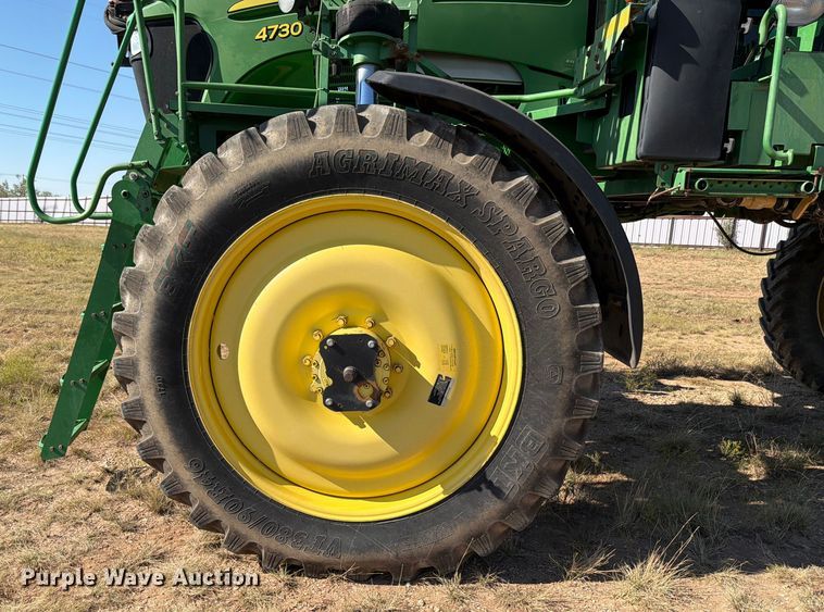 image for item YA1145 2010 John Deere 4730 sprayer