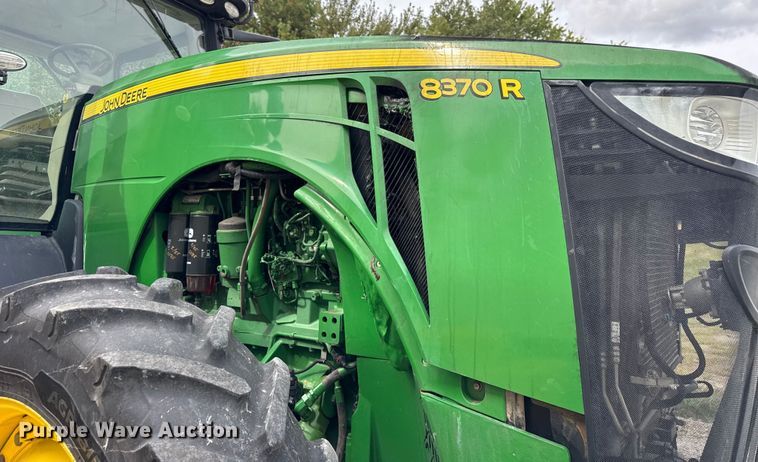 image for item YA1149 2015 John Deere 8370R MFWD tractor